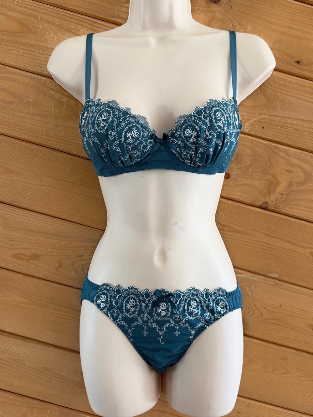 NEW Tutu Anna Teal White Floral Embroidery Cute Bra (B75 34B) Panty (M) Set Lot